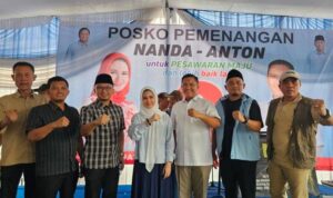 Syukron-Muchtar-di-posko-pemenangan-Nanda-Anton